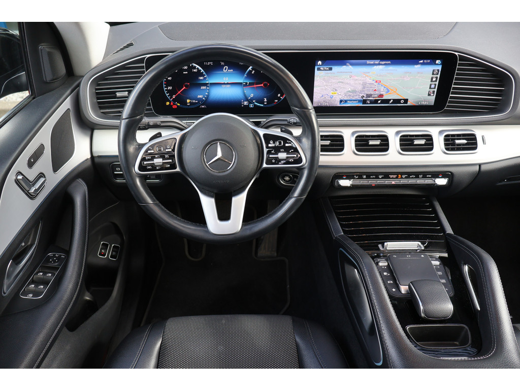 Mercedes-Benz GLE 300 d 4MATIC l Panoramadak l MBUX l Camera l LED High performance l Spiegel pakket l Smartphone integratie l Wegklapbare trekhaak l Elektrische bedienbare achterklep l Tempomaat l Dode hoek assistent l 52456995-1.jpg | Sterdome B.V.