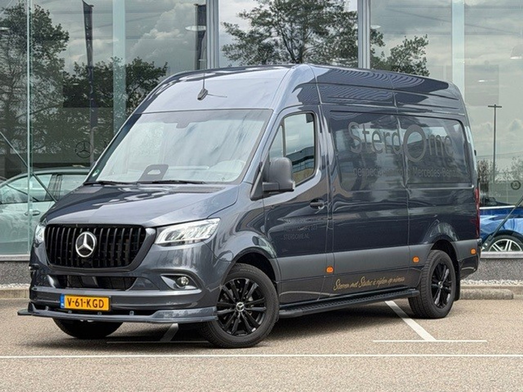 Mercedes-Benz Sprinter 319 1.9 CDI L2 Night Edition l Distronic l LED High Performance l Geveerde best. stoel l MBUX l Smartphone Integratie l Trekhaak 52886202-0.jpg | Sterdome B.V.