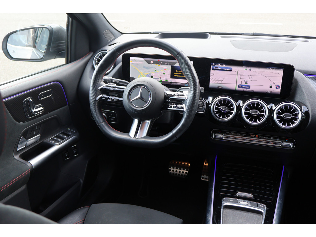 Mercedes-Benz B-Klasse 250 e AMG Line l Panoramadak l 360 camera I Head-up I Memory stoelen I Keyless entry I 53606461-1.jpg | Sterdome B.V.