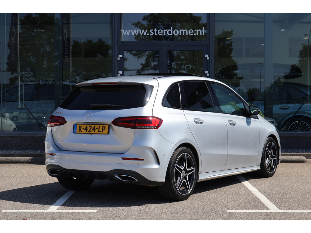 Mercedes-Benz B-Klasse 220 AMG Line l Panoramadak l Nightpakket l LED High Performance l MBUX l Camera l Smartphone Integratie l Stoelverwarming l PTS 53763645-2.jpg | Sterdome B.V.