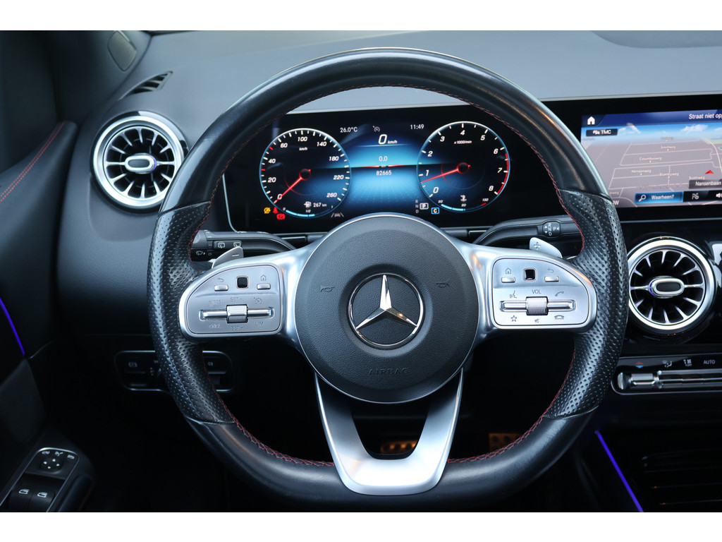 Mercedes-Benz B-Klasse 220 AMG Line l Panoramadak l Nightpakket l LED High Performance l MBUX l Camera l Smartphone Integratie l Stoelverwarming l PTS 53763645-3.jpg | Sterdome B.V.