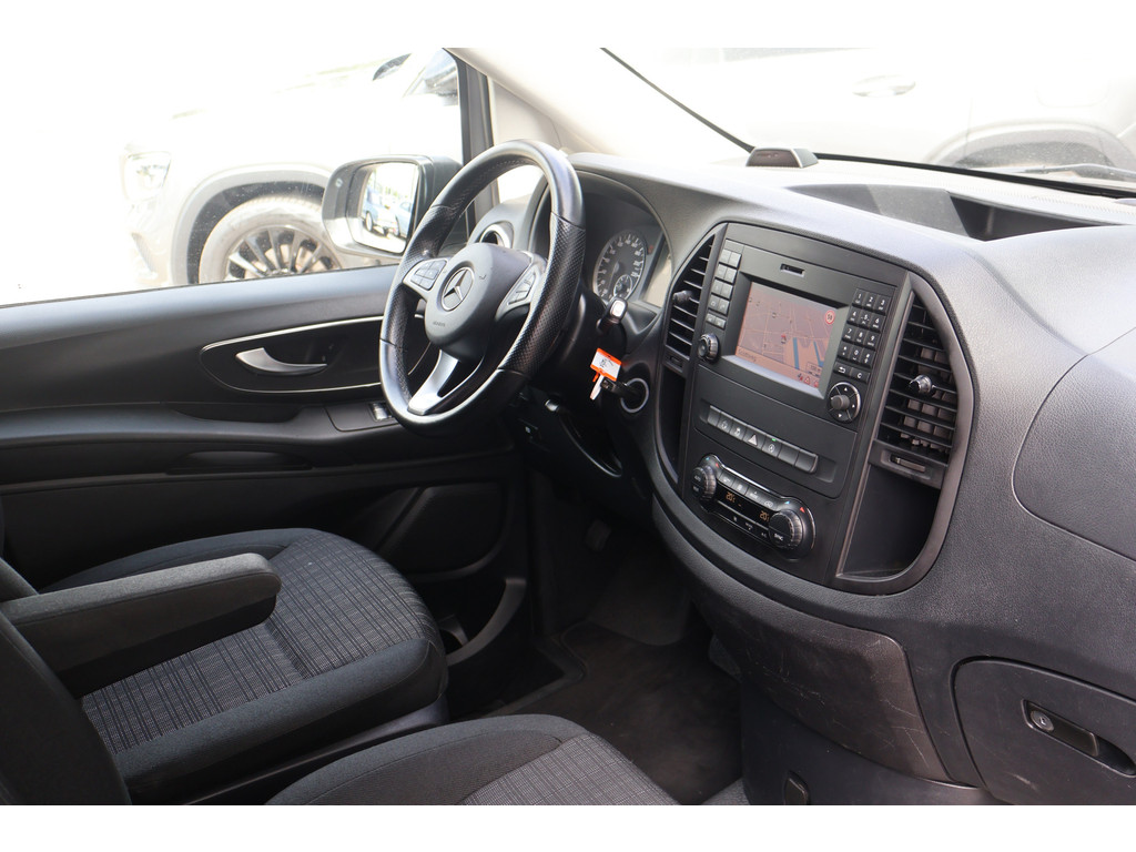 Mercedes-Benz Vito 114 CDI Extra Lang l Camera l Trekhaak l PTS l THERMOTRONIC l Intelligent Light systeem l Tweezitsbank l Betimmerd l 54252457-1.jpg | Sterdome B.V.