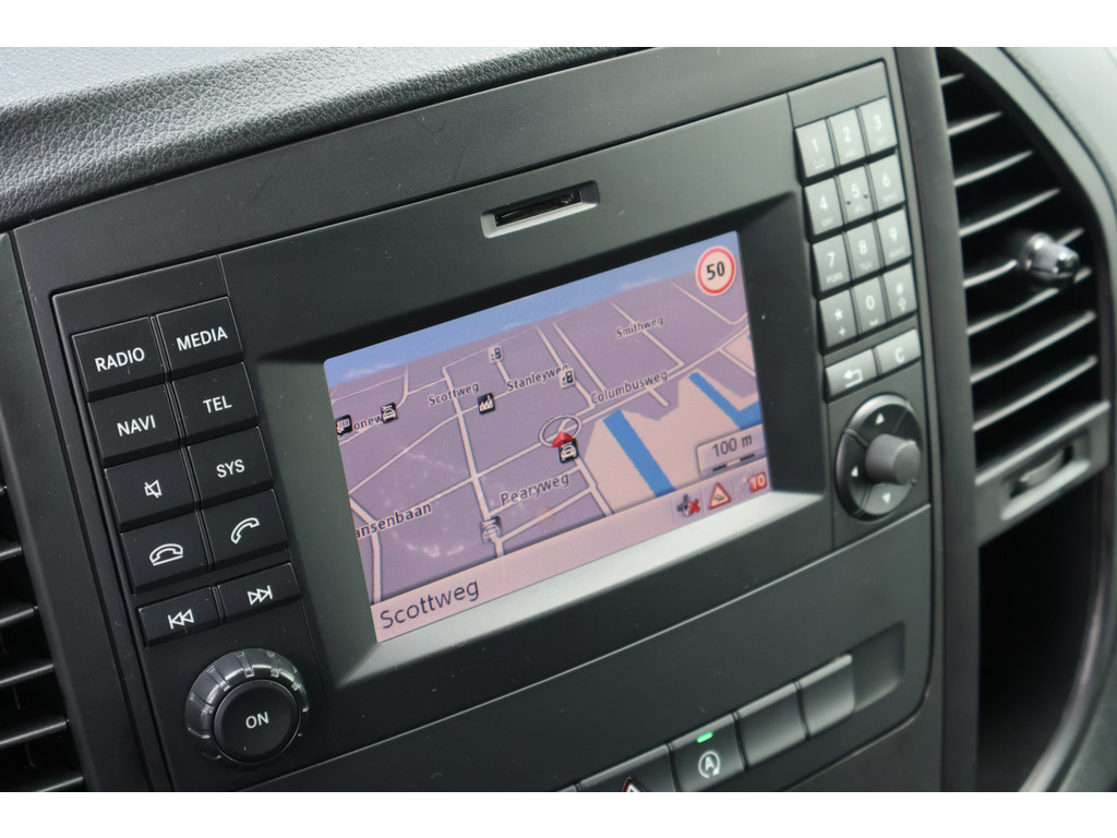 Mercedes-Benz Vito 114 CDI Extra Lang l Camera l Trekhaak l PTS l THERMOTRONIC l Intelligent Light systeem l Tweezitsbank l Betimmerd l 54252457-3.jpg | Sterdome B.V.
