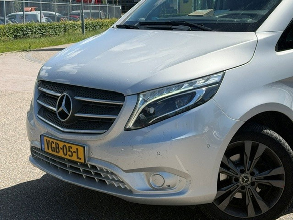 Mercedes-Benz Vito 114 CDI Extra Lang l Camera l Trekhaak l PTS l THERMOTRONIC l Intelligent Light systeem l Tweezitsbank l Betimmerd l 54252457-4.jpg | Sterdome B.V.