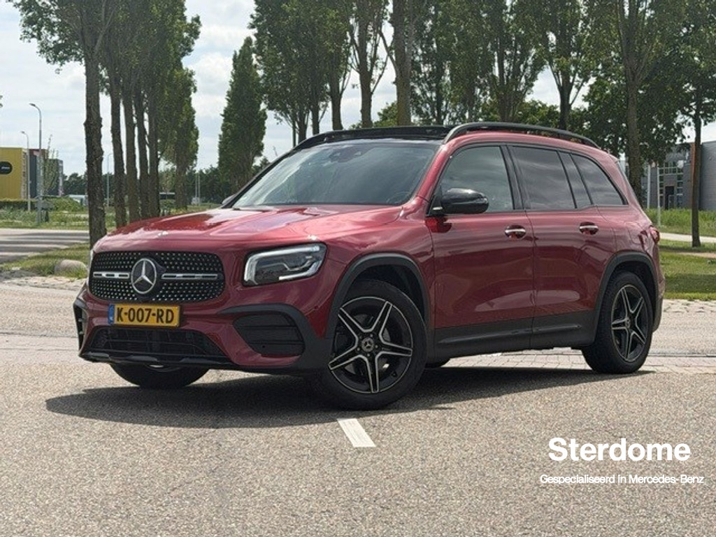 Mercedes-Benz GLB 200 Business Solution AMG 163 PK I Panoramadak I Trekhaak I Stoelverwarming I Camera I Elektrische stoelen I Mulitibeam led I 54450531-0.jpg | Sterdome B.V.
