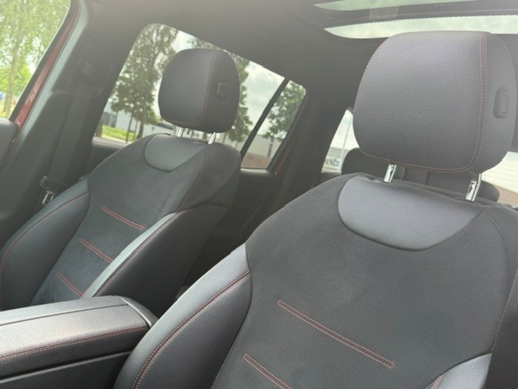 Mercedes-Benz GLB 200 Business Solution AMG 163 PK I Panoramadak I Trekhaak I Stoelverwarming I Camera I Elektrische stoelen I Mulitibeam led I 54450531-1.jpg | Sterdome B.V.