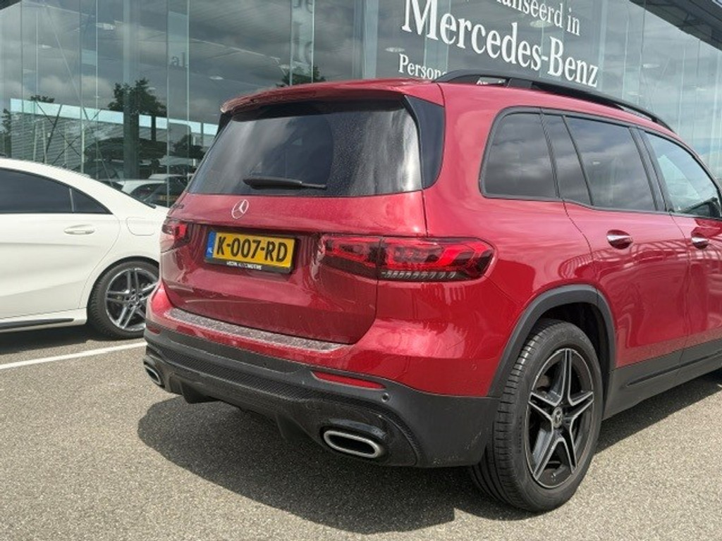 Mercedes-Benz GLB 200 Business Solution AMG 163 PK I Panoramadak I Trekhaak I Stoelverwarming I Camera I Elektrische stoelen I Mulitibeam led I 54450531-4.jpg | Sterdome B.V.