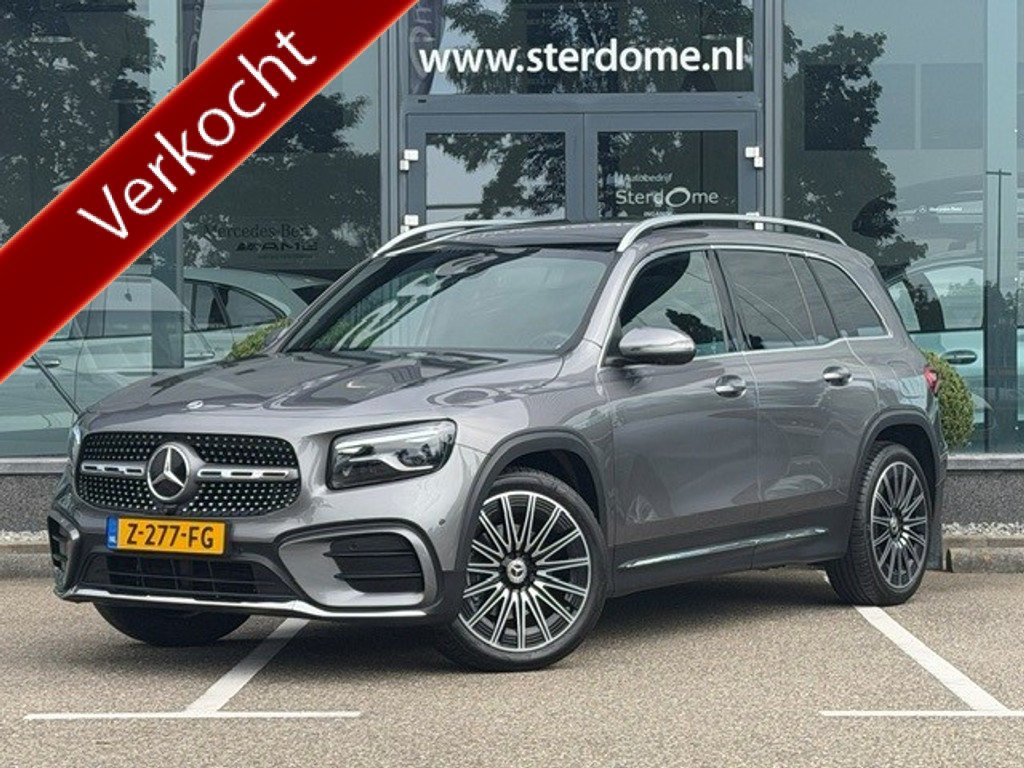 Mercedes-Benz GLB 200 AMG Line Premium Plus l Panoramadak l MBUX l Multibeam LED l 360 gr Camera l Wegklapbare trekhaak l Keyless Go l Sfeerverlic 54618542-0.jpg | Sterdome B.V.