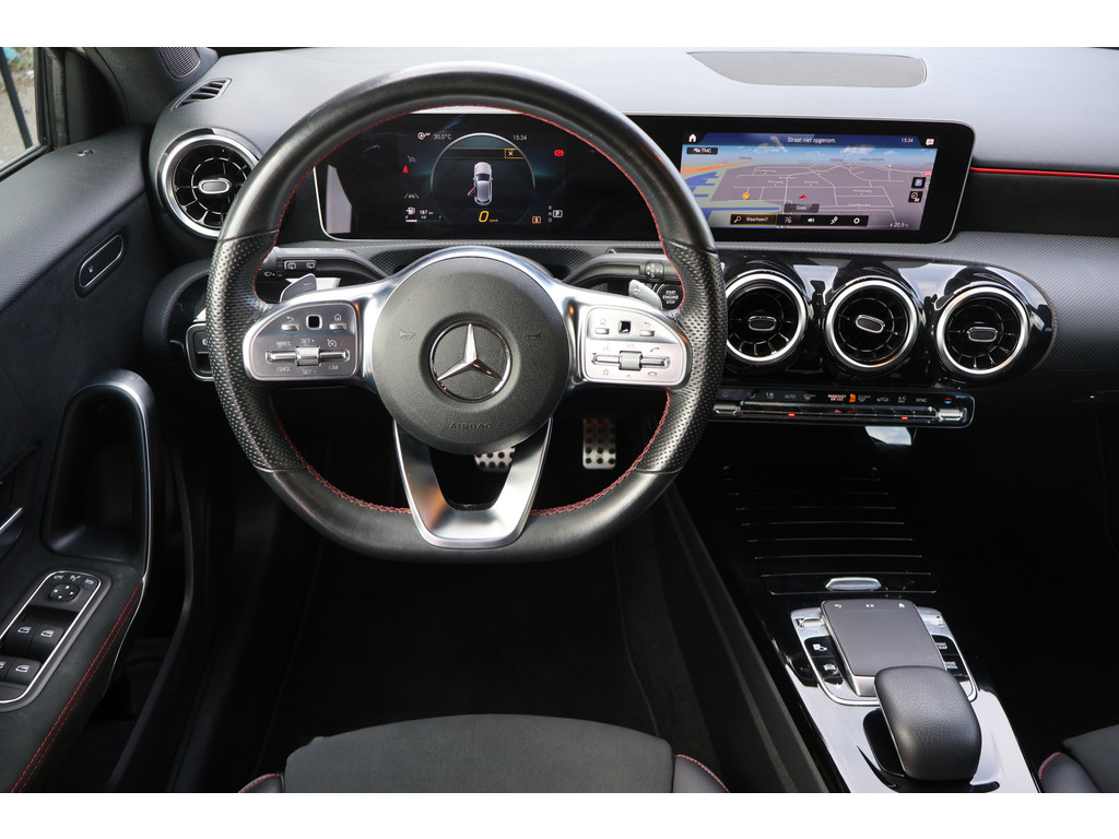 Mercedes-Benz A-Klasse 180 Business Solution AMG l Automaat l Camera l Tempomaat l Stoelverwarming l Led High Perfromance I Zit comfort pakket l 54736620-1.jpg | Sterdome B.V.
