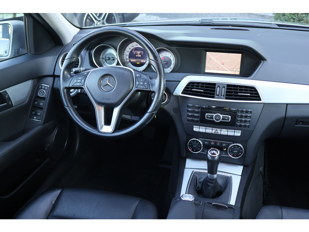 Mercedes-Benz C-Klasse 180 Prestige Avantgarde I Trekhaak I Lederen bekleding I Tempomaat I Stoelverwarming I 55523009-1.jpg | Sterdome B.V.