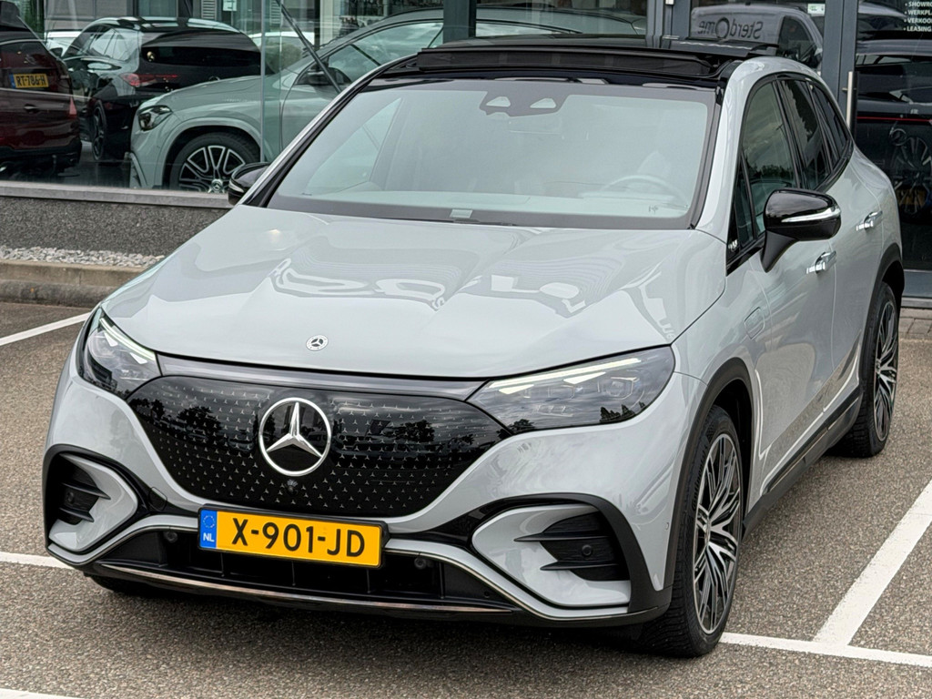 Mercedes-Benz EQE SUV 350 4Matic AMG Line 91 kWh l Airmatic l Achteras besturing l Distronic l Panoramadak l Memory l 360 gr Camera l Burmester l Mult 55996889-4.jpg | Sterdome B.V.
