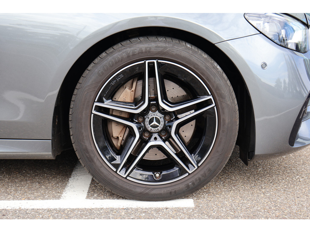 Mercedes-Benz E-Klasse 200 Business Solution AMG l Panoramadak l Burmester I Distronic I 360 camera I Keyless I Widescreen I Lederen bekleding I Sfeerverlichting I 56021878-3.jpg | Sterdome B.V.