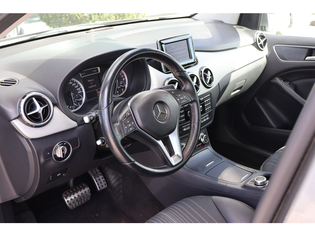 Mercedes-Benz B-Klasse 200 Sport pakket | Becker MAP Pilot | Half leder | Camera | Distronic PRO lAfneembaar trekhaak l Memorypakket bestuurdersstoel l 56485226-1.jpg | Sterdome B.V.