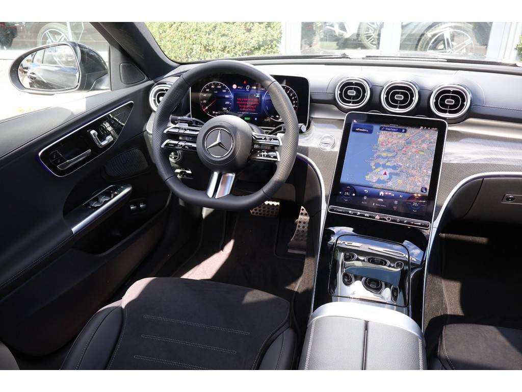 Mercedes-Benz C-Klasse 300 e 140 Years Edition l AMG line l Panoramadak l Smartphone integratie l MBUX l Parkeerpakket met 360 gr Camera l Memory l Keyless Go met Verzonken handgrepen l 56656651-1.jpg | Sterdome B.V.