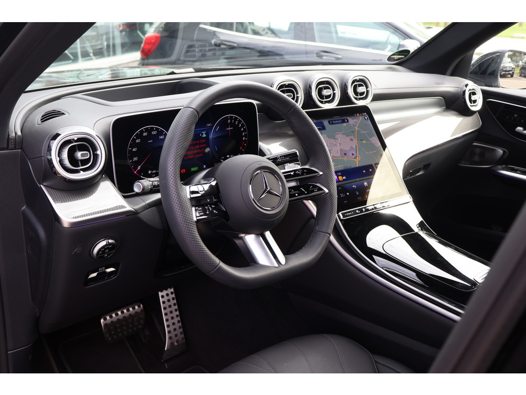 Mercedes-Benz GLC 300e 4MATIC AMG Line I Nappa I DIGITAL LIGHT I Panoramadak I Trekhaak I 360 camera I Head-up I Burmester I Stoelverwarming I 56972583-1.jpg | Sterdome B.V.
