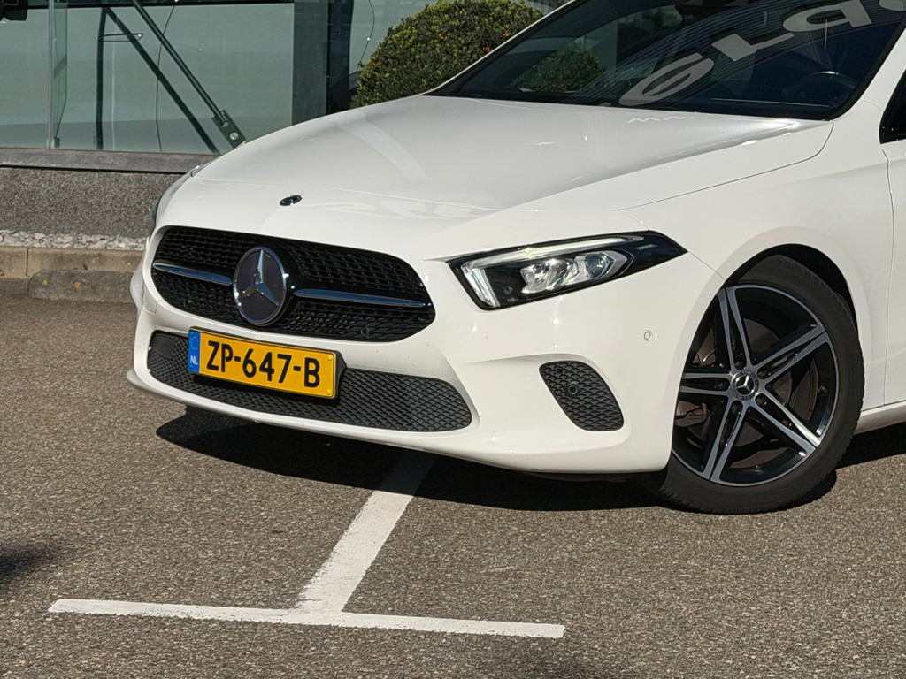 Mercedes-Benz A-Klasse 220 Launch Edition l Panoramadak l MBUX l Camera l Night pakket l Augmented Reality l LED High Performace l LEDER Twin l Spiegel pakket l Parkeer pakket l Cruise controle l Automatische airco l 57181512-3.jpg | Sterdome B.V.