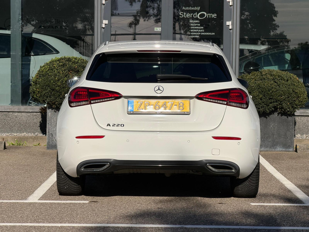 Mercedes-Benz A-Klasse 220 Launch Edition l Panoramadak l MBUX l Camera l Night pakket l Augmented Reality l LED High Performace l LEDER Twin l Spiegel pakket l Parkeer pakket l Cruise controle l Automatische airco l 57181512-4.jpg | Sterdome B.V.