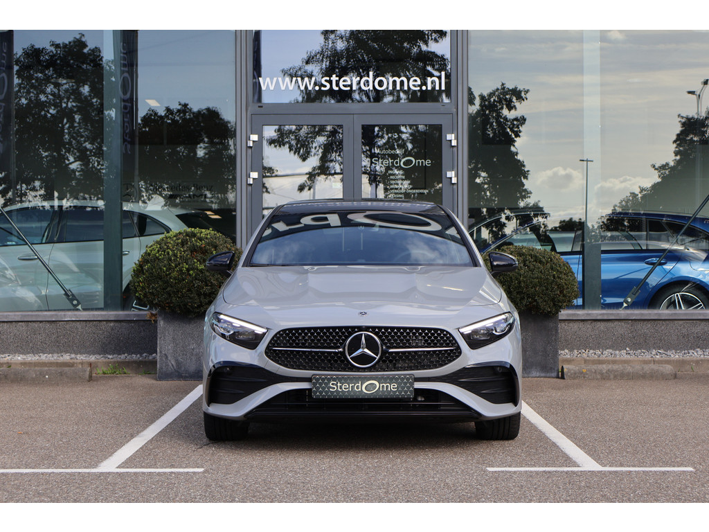 Mercedes-Benz A-Klasse 250 e AMG Line I Panoramadak I Camera I Distronic I Stoelverwarming I Meerspaaks velgen I 57421309-4.jpg | Sterdome B.V.
